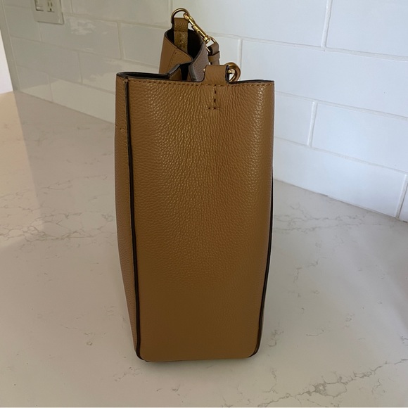 Tory Burch McGraw Bucket Bag in Tiramisu - Picture 9 of 16